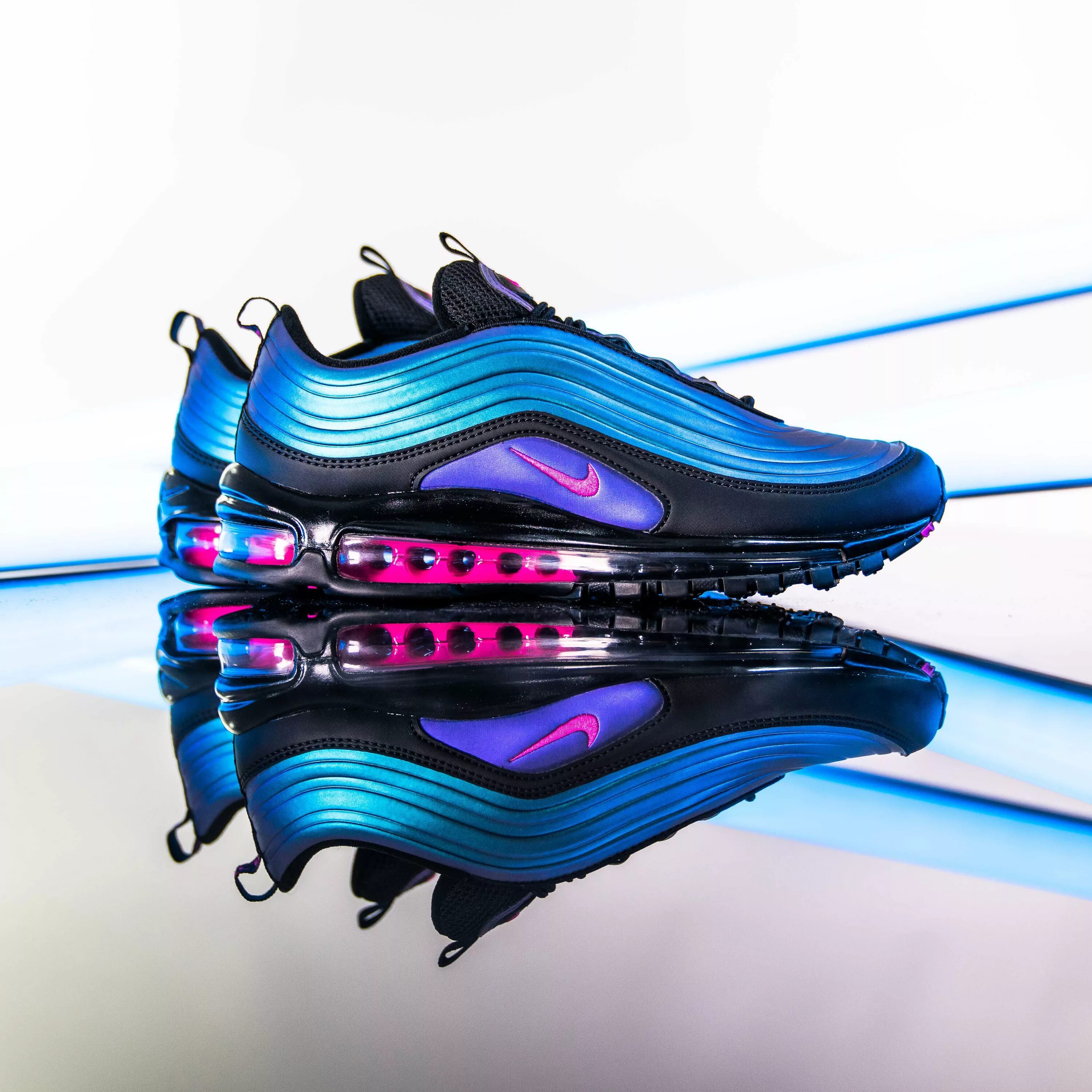 Модные найки 2024. Nike Air Max 97 LX. Nike Air Max 97 Future. Кроссовки найк АИР Макс 97. Air Max 2022.