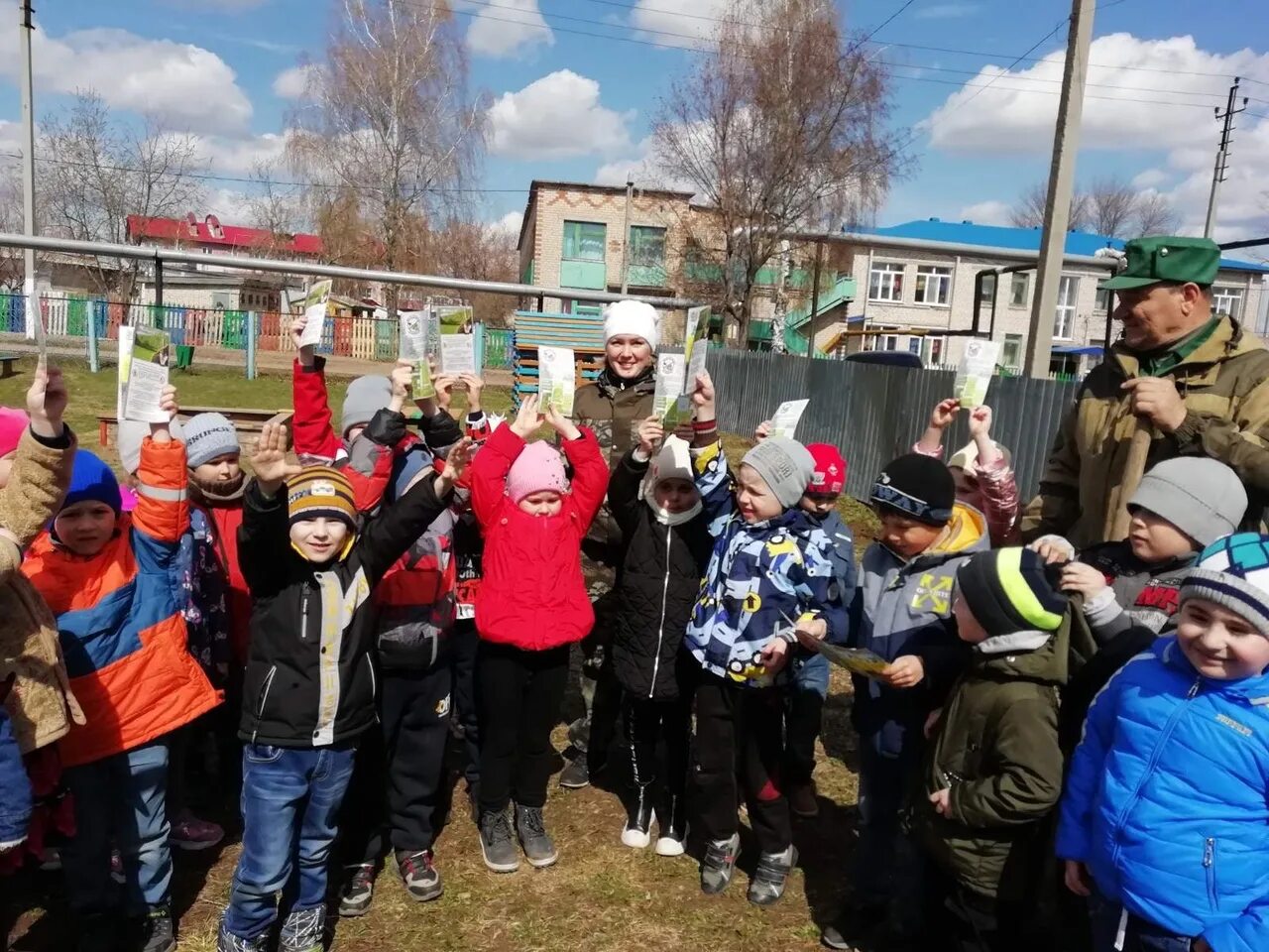 Сотрудники ООО Энергетик с ж\ ст Шентала Самарской области. Фото выпускного 11 класс 2022 ГБОУ СОШ 2 Шентала.