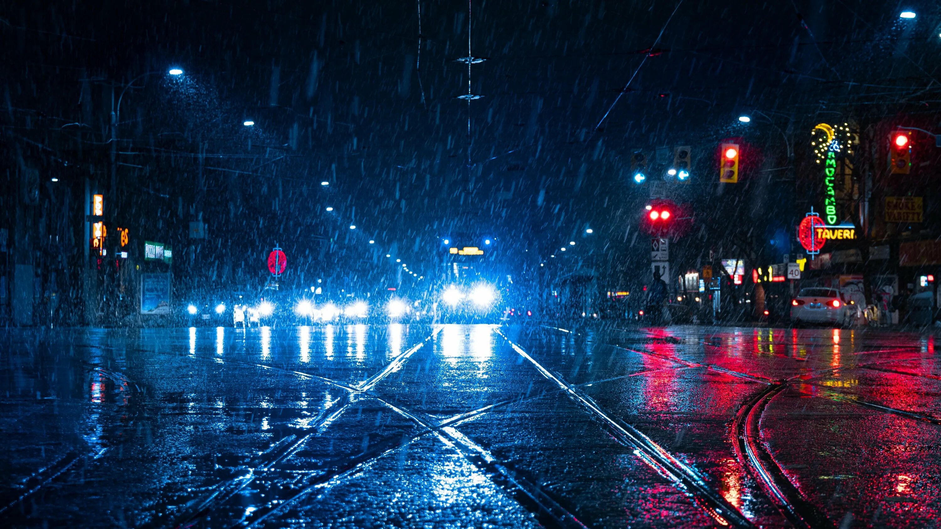 Rain town. Дождь ночью. Дождливый город. Дождь в городе. Ночной город дождь.