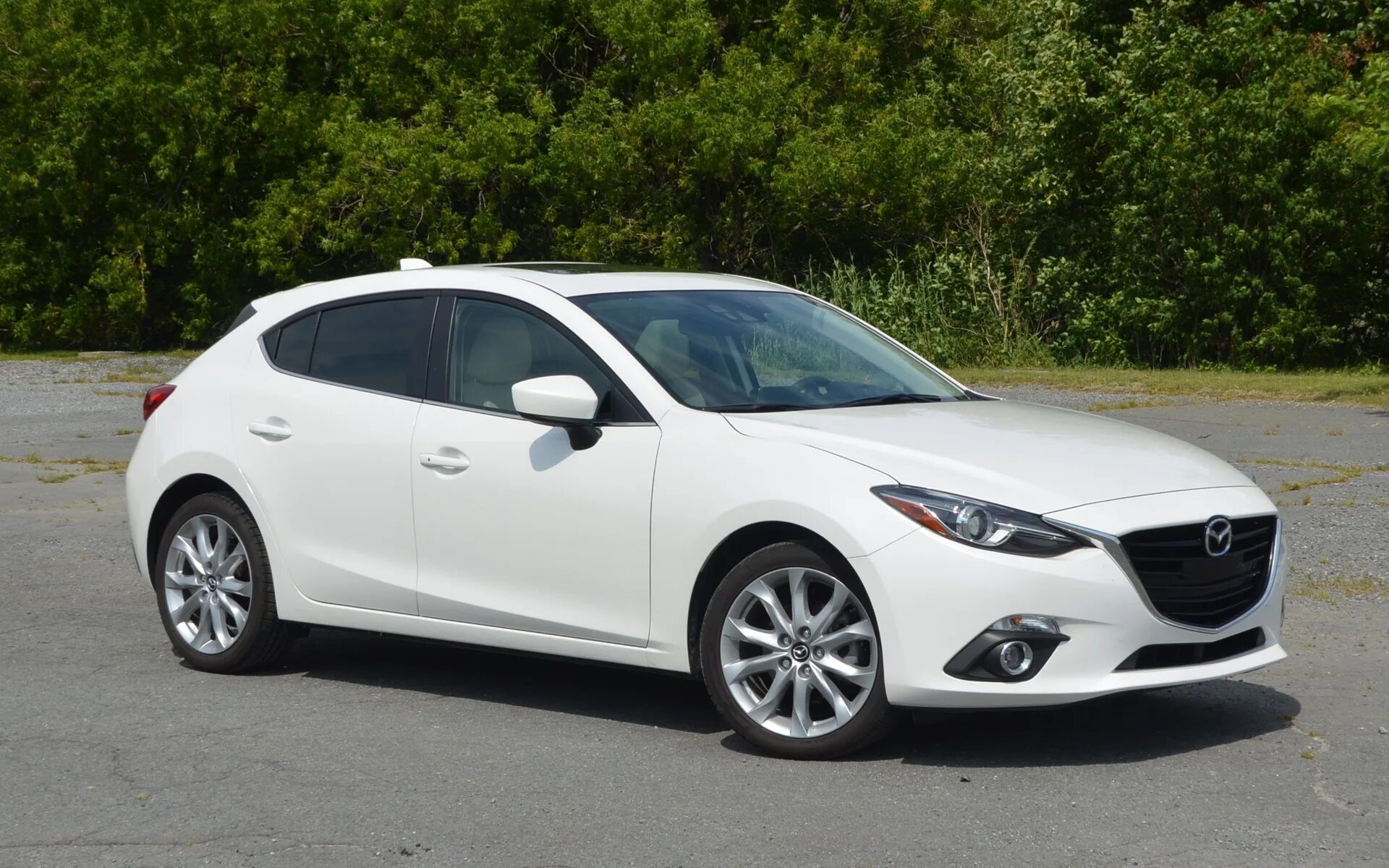 3 июня 2015 г. Mazda 3 White. Мазда 3 хэтчбек 2014 белая. Мазда 3 хэтчбек 2017 белая. Мазда 6 белая.