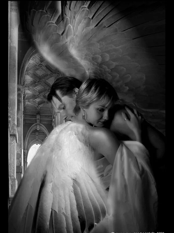 Влюбленные ангелы. Влюбленные с крыльями. Ангел обнимает крыльями. Картинки ангелов. Два ангела.