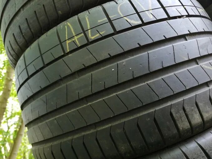 Zero 2 шины. 305/30/20 pirelli p zero. 305/30 r20. pirelli p zero высота протектора новой шины. pirelli p zero 305/30r20 103 y.