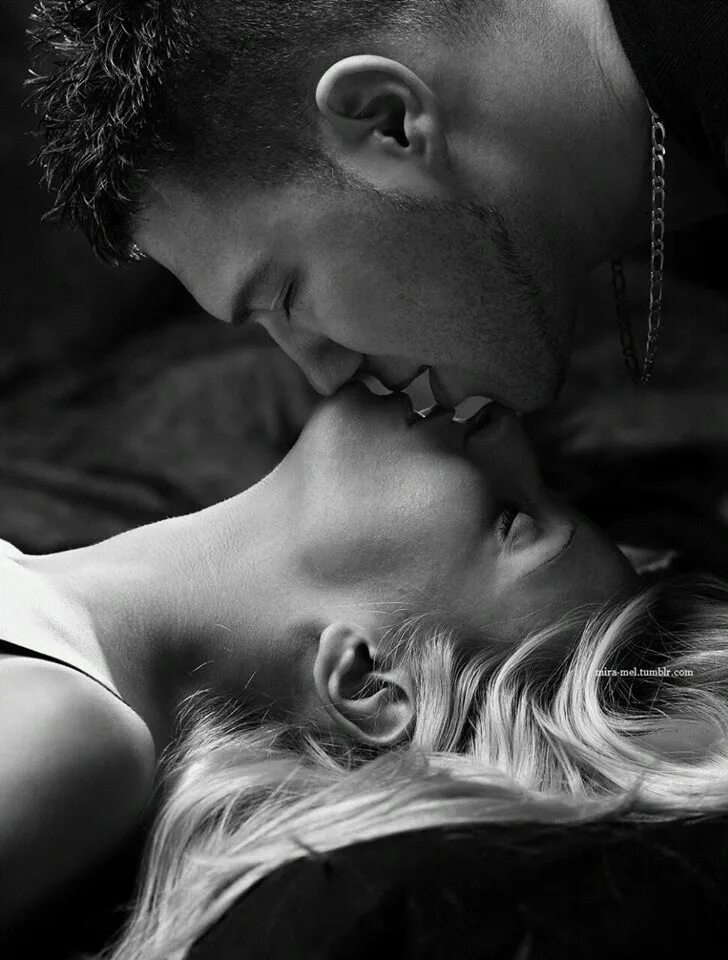 Поцелуй мужчине что ему поцеловать. Страстные поцелуи. Поцелуй страсть. Страстный поцелуй мужчины и женщины. Красивый страстный поцелуй.
