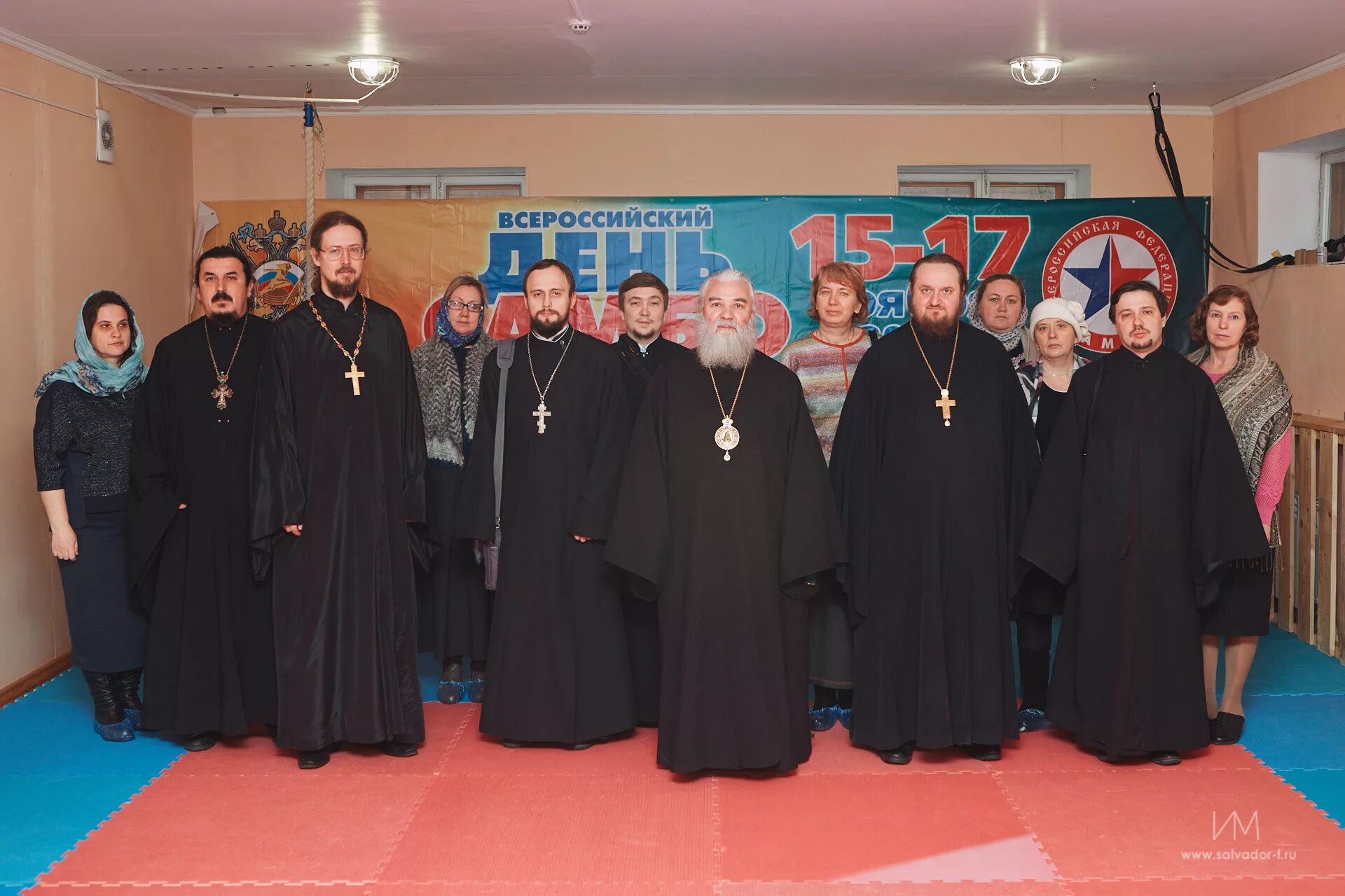 в поисках бога. иоанно богословская школа бузулук. духовный наставник gif. бузулукско сорочинская епархия. епископ бузулукский и сорочинский.