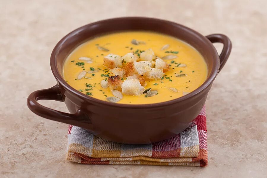 Тыквенный суп пюре рецепт. Тыквенный крем-суп со сливками. Крем-суп из тыквы со сливками. Крем суп из тыквы. Тыквенный суп-пюре с сыром.