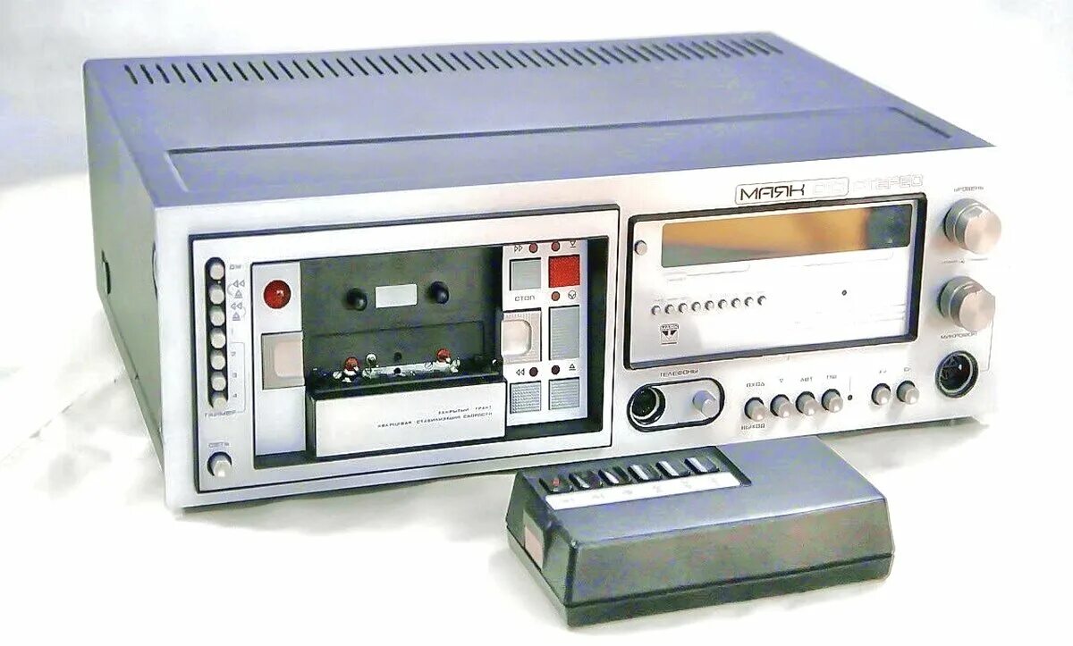 Магнитофон маяк 010. Маяк 010 стерео. Кассетный магнитофон высшего класса маяк 010. Маяк 010 стерео. Маяк 010 стерео.