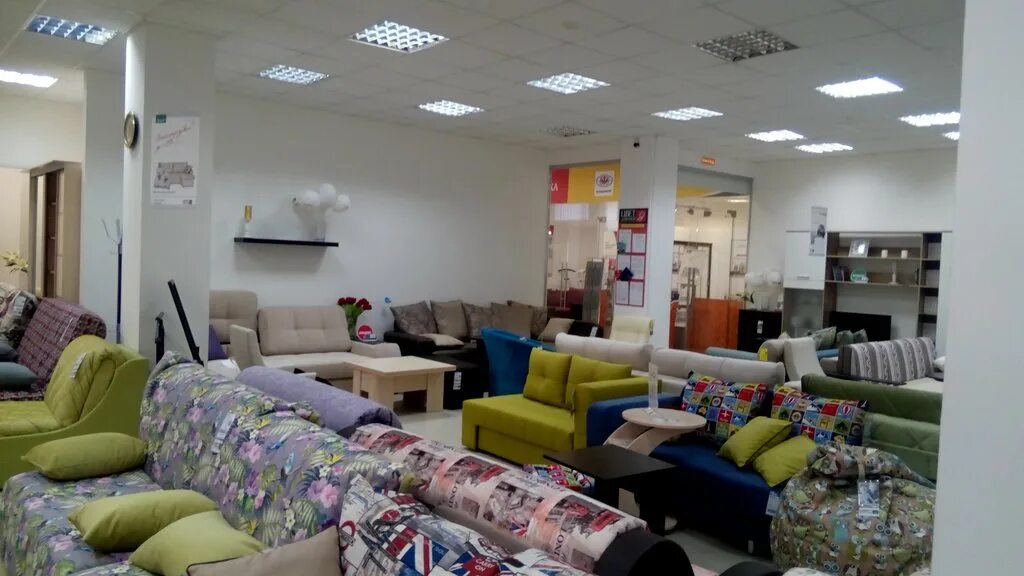 диваны фирмы. мебель сибирский тракт 34. диваны в магазине цвет диванов. мебельный магазин цвет дивана. магазин цвет диванов официальный.