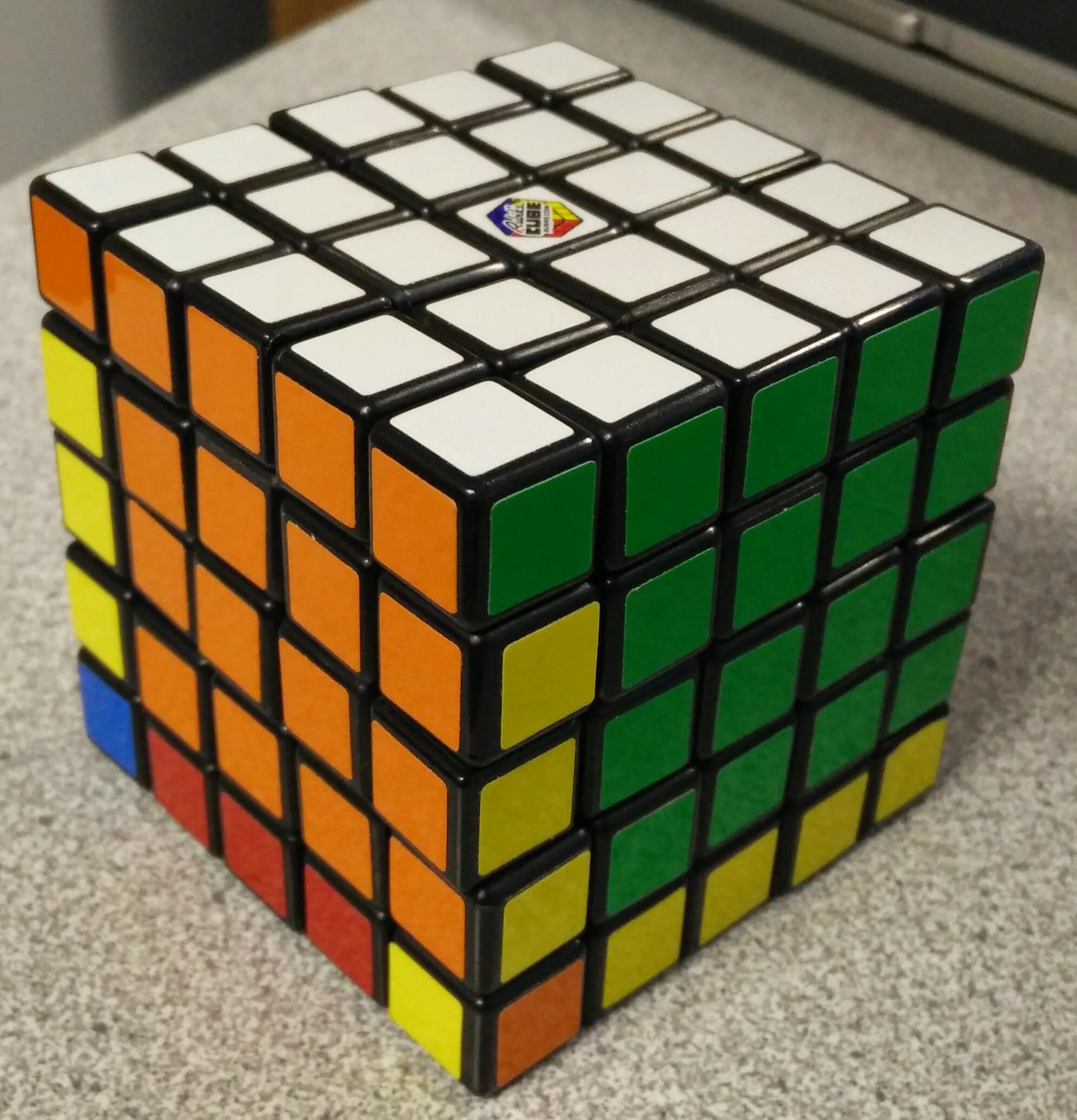 Кубик рубик легко. Кубик Рубика Рубикс. Кьюб кубик Рубика. Рубикс кубик Рубика 3х3 большой. Рубикс Войт Кьюб.