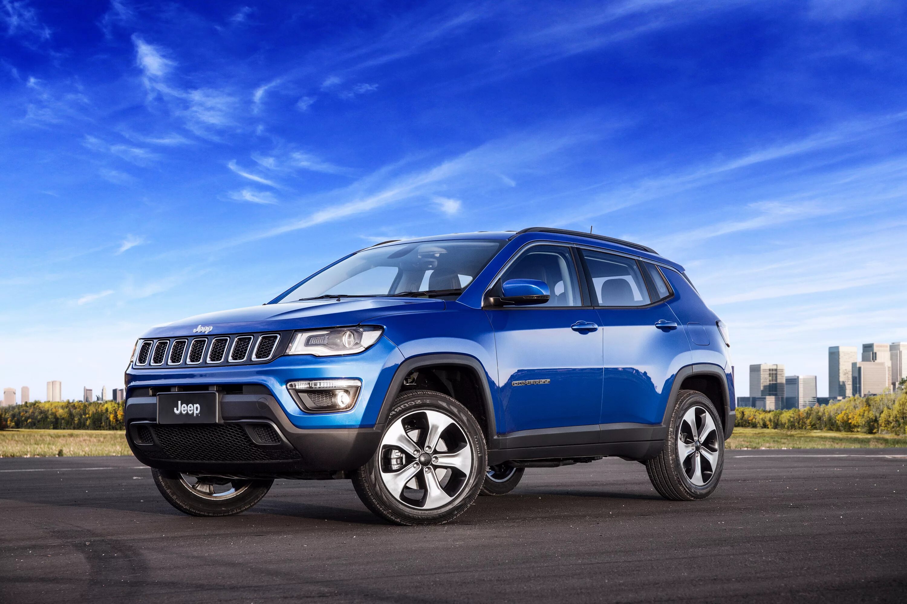 Автомобили внедорожники кроссоверы. Jeep Compass синий. Jeep Compass 2016. SUV Jeep Compass. Jeep Compass 2022.