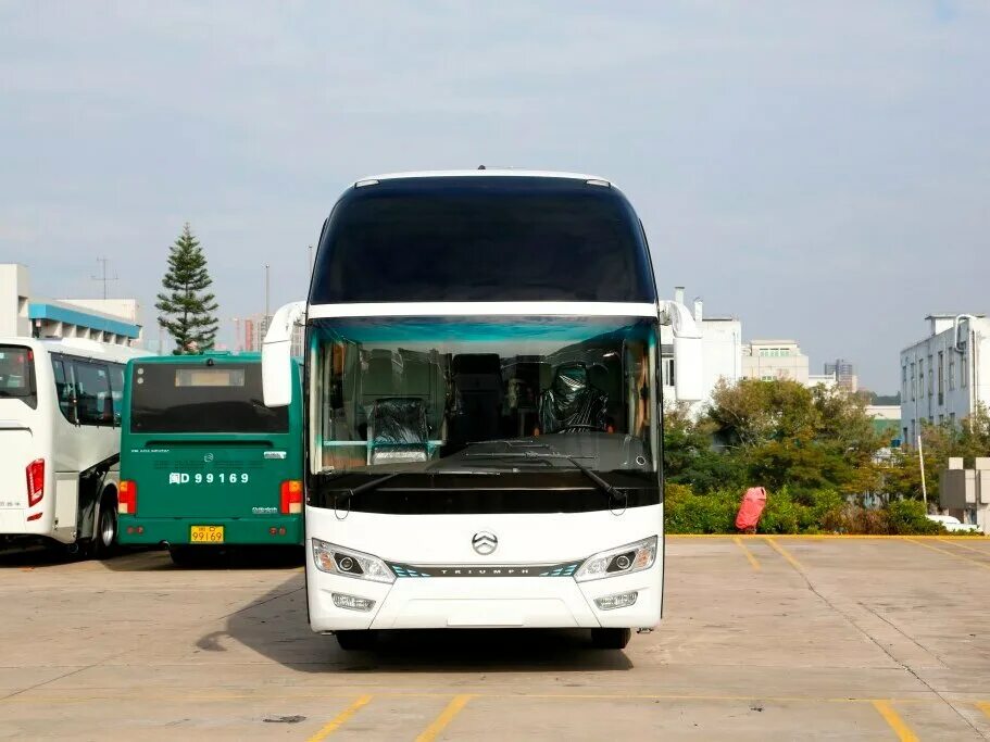 Автобус голден драгон 6126. Автобус триумф. Автобус триумф. Golden dragon xml6127jr. Автобус 214 омск маршрут.