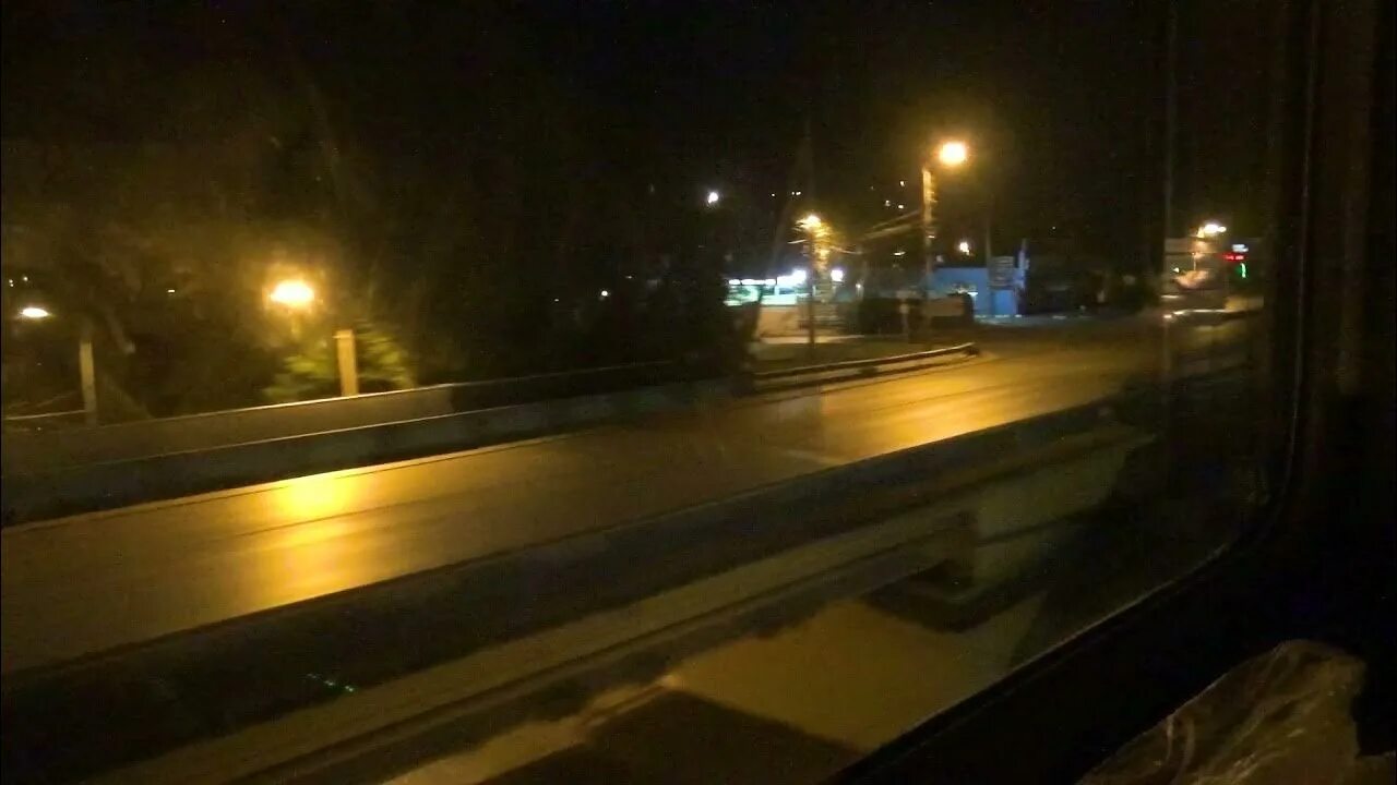 Москвича увидевшего липецк из окна поезда доставили. Ростов из окна поезда. ростов-на-дону из окна поезда. москва из окна поезда ночью. ростов на дону вид из поезда.