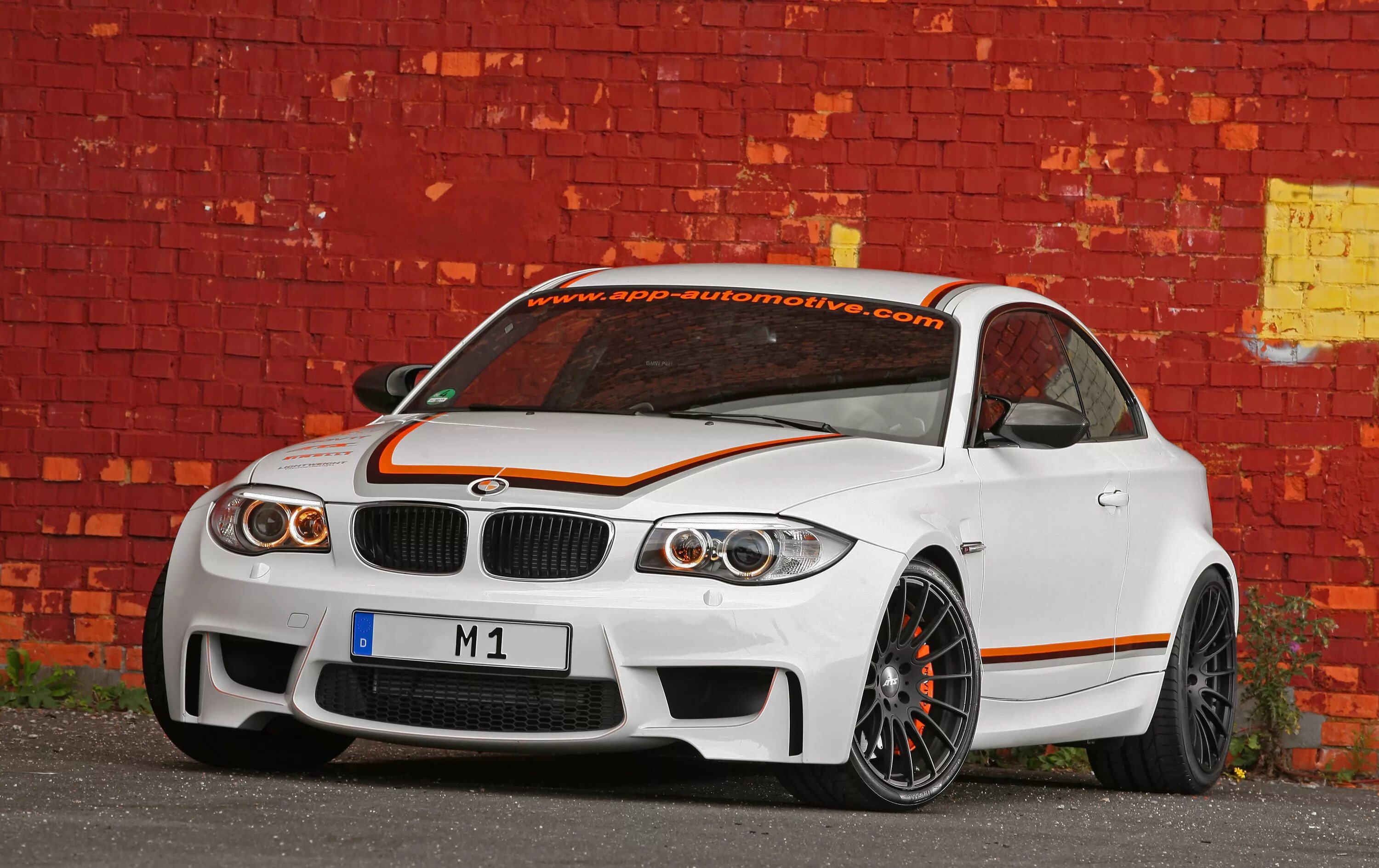 BMW m1 e82. БМВ м1 е82. BMW 1m Coupe e82 2011. BMW m1 Coupe 2011. M 2012 b