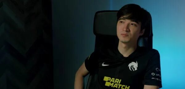 Silent dota 2. Сайлент спирит. Тренер team spirit dota 2. Сайлент тренер тим спирит. Тренер тим спирит.