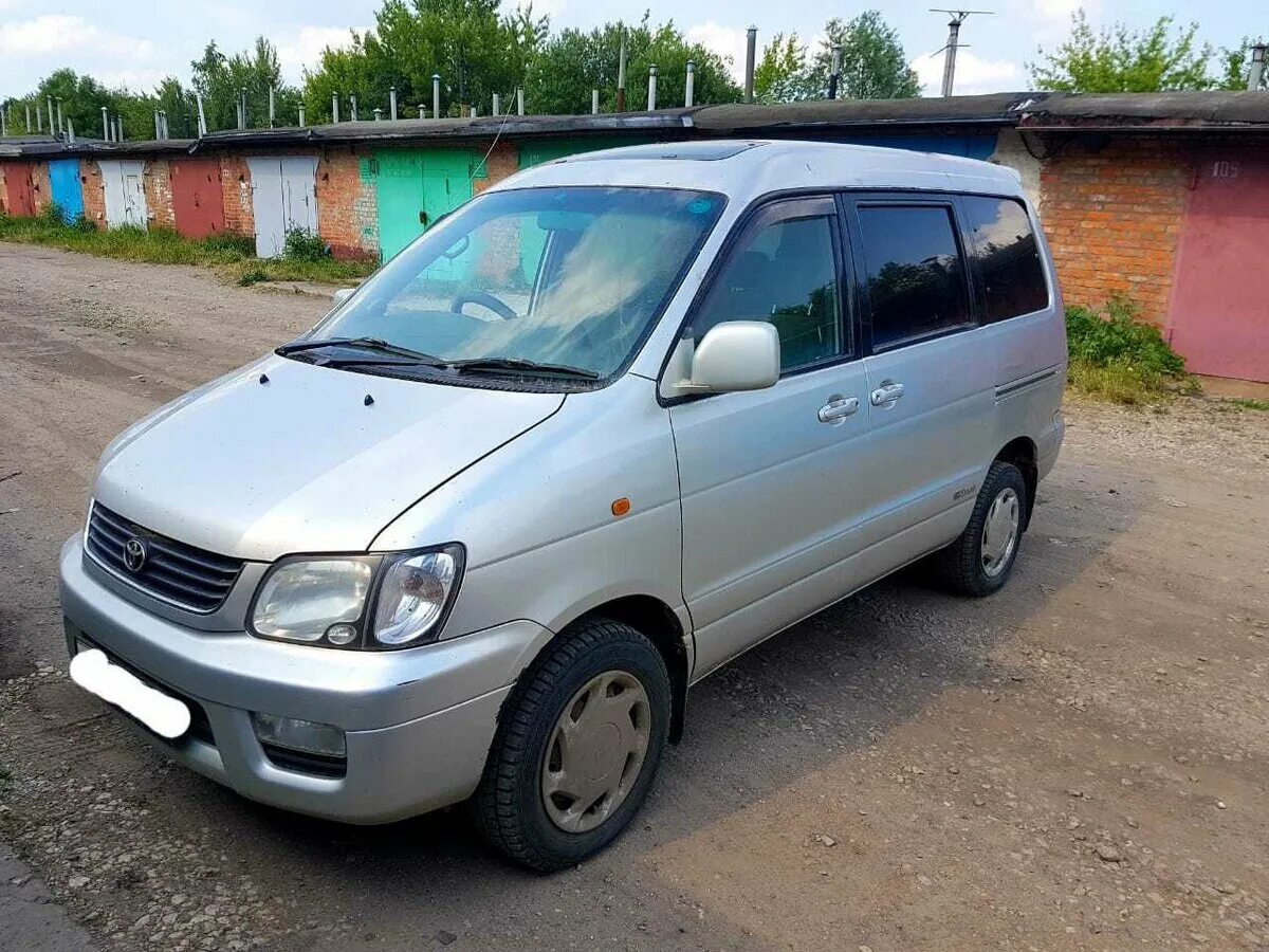 Таун айс 2001. Тойота Lite-Ace Noah 2001. Toyota Noah 2001. Тойота Лайт айс Ноах 2001. Тойота Ноах 2001 года.