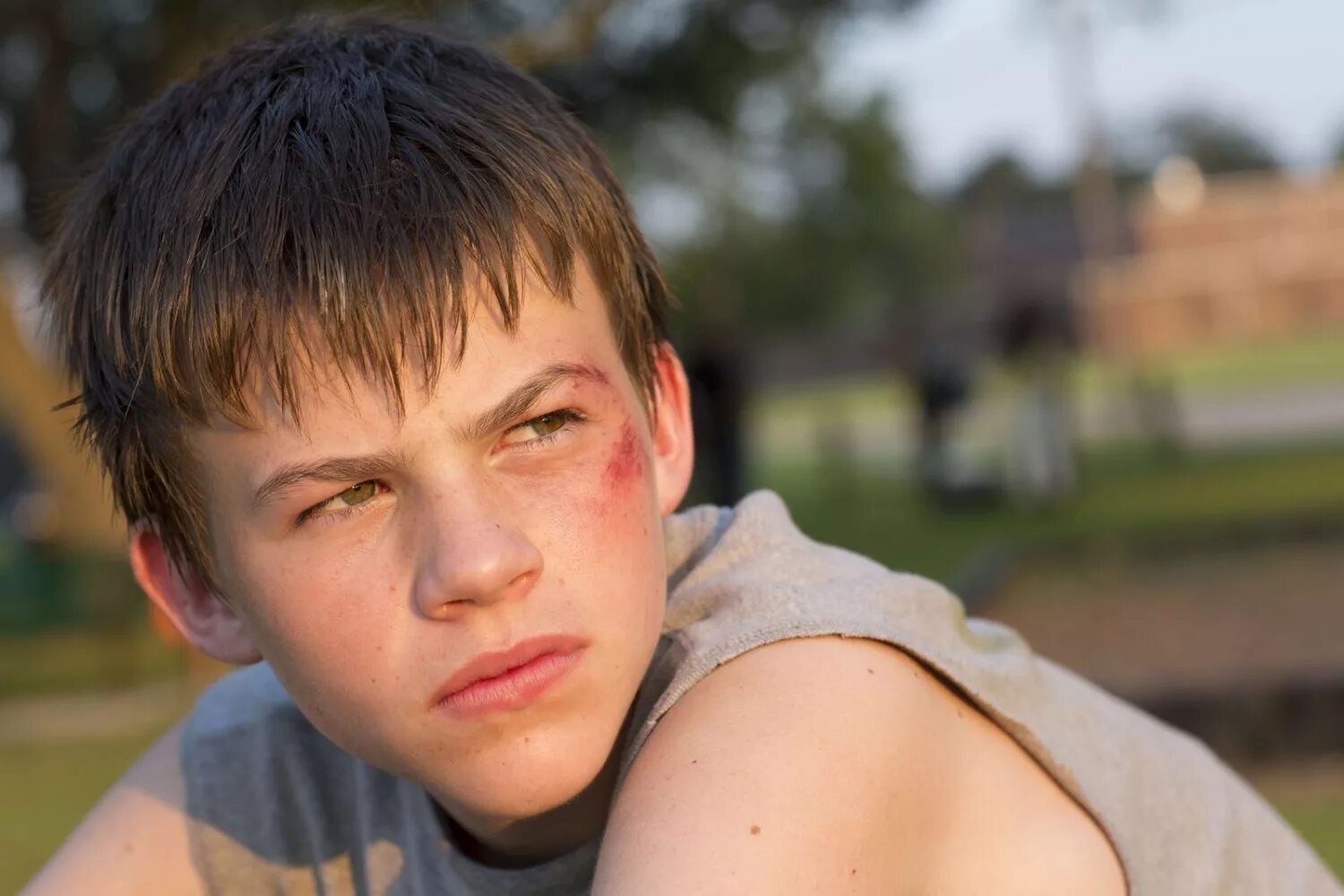 Малыш 13 года. Подросток. Грустный подросток. Малыш 13 года. Даша суднишникова.