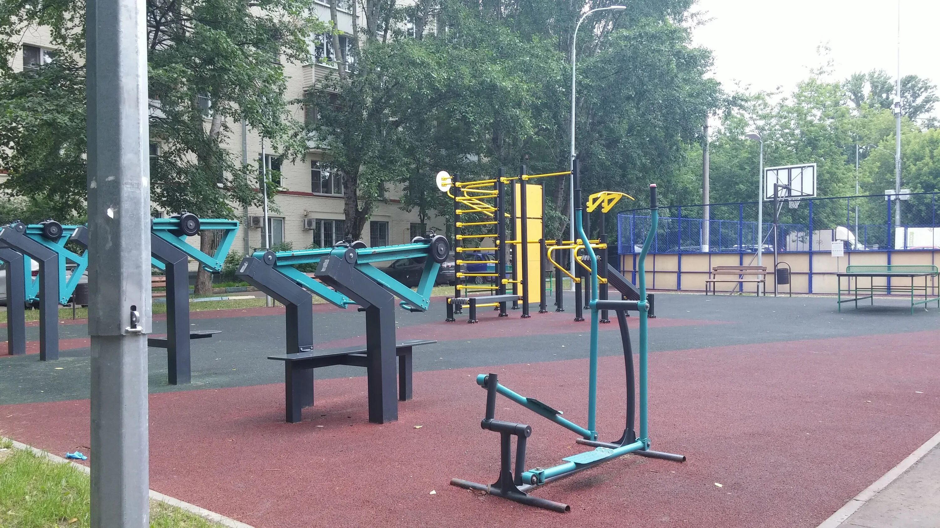 новая площадка на ветеранов. площадка номер 4. казань детская площадка наш двор. новоусманский спортивный комплекс. площадка номер 4.