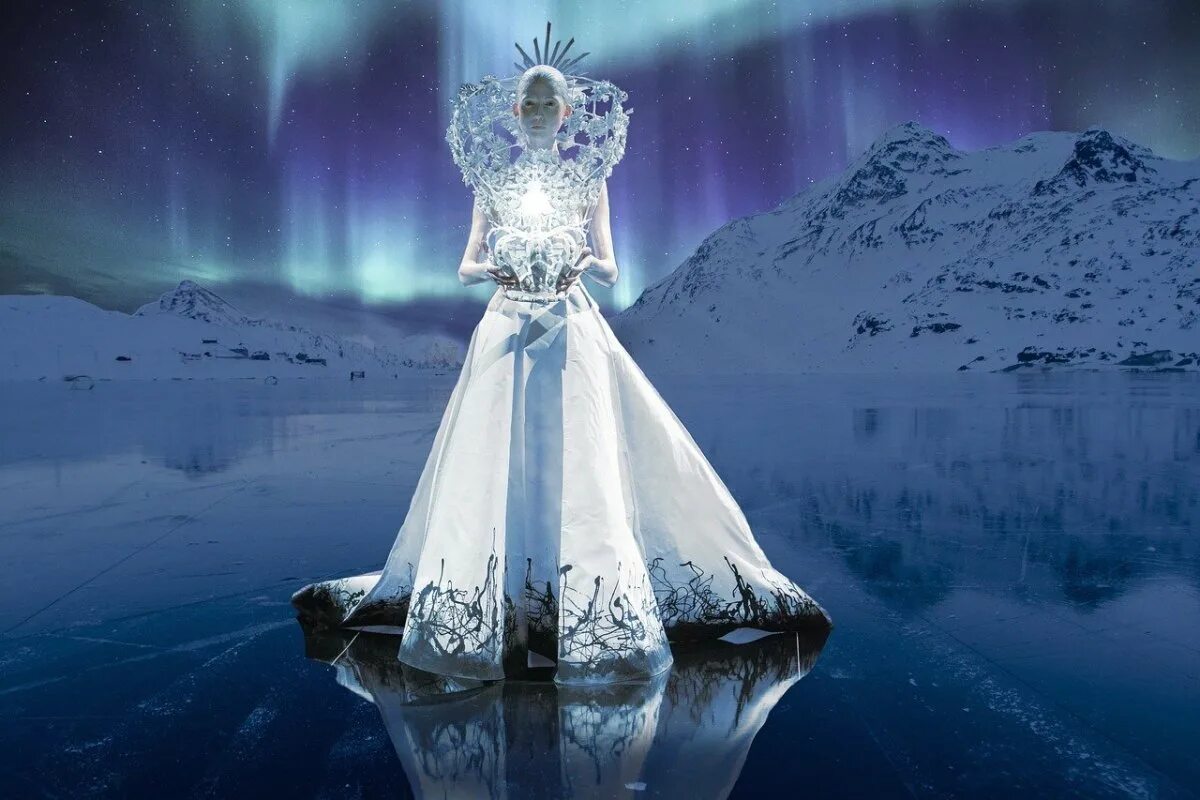Снежная Королева Зазеркалье. Квин Снежная Королева. Ледяной трон снежной королевы.