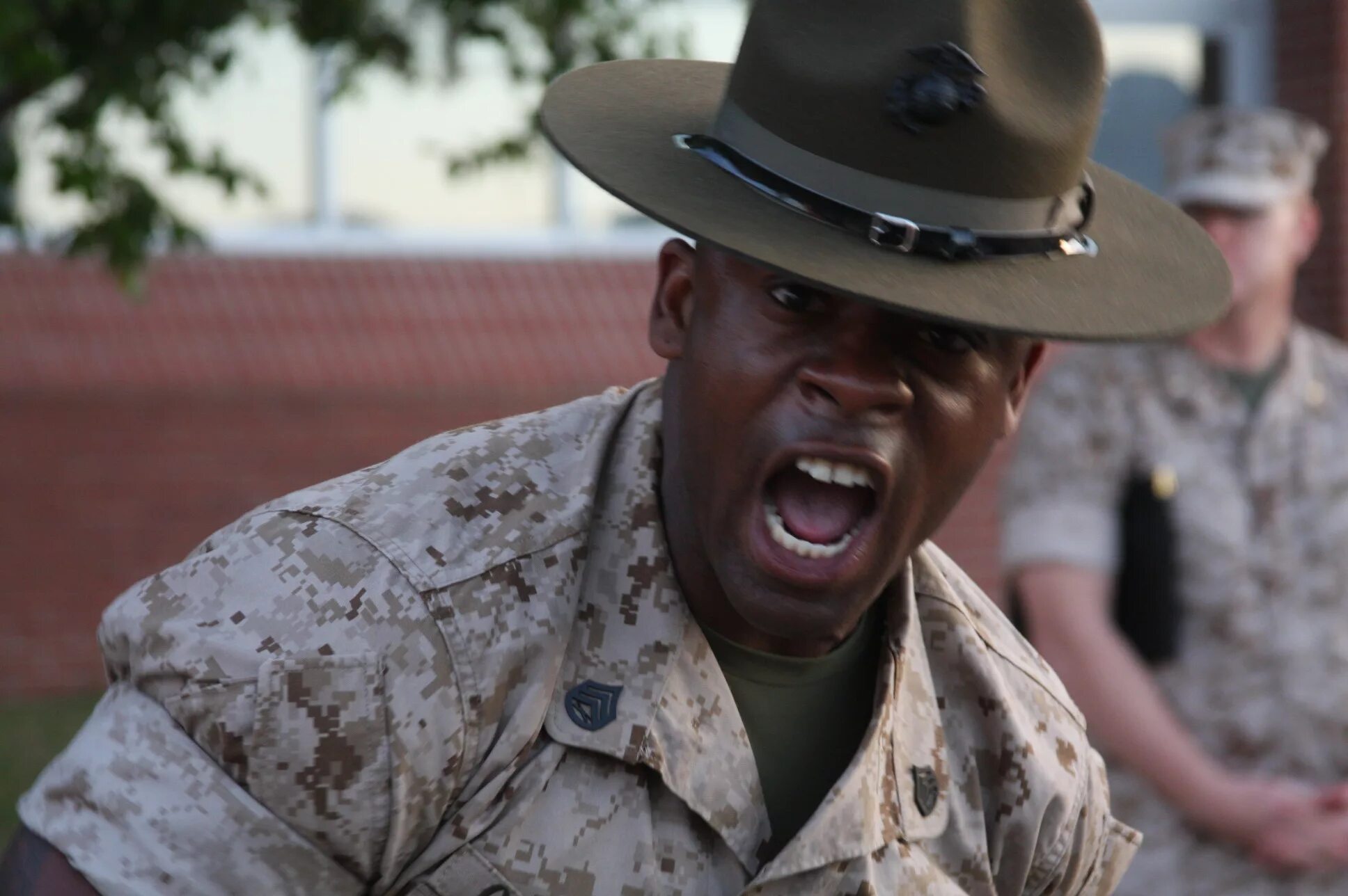 Сержант состояние. Дрилл сержант. дрилл сержант marines. дрилл прапорщик.
