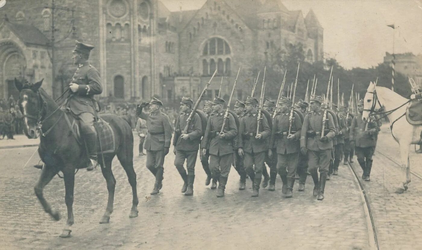 Польские войска заняли москву в результате. Познанское восстание 1918. Познанское восстание 1918-1919 годов.. Армия Польши 1918. Краковское восстание 1923.