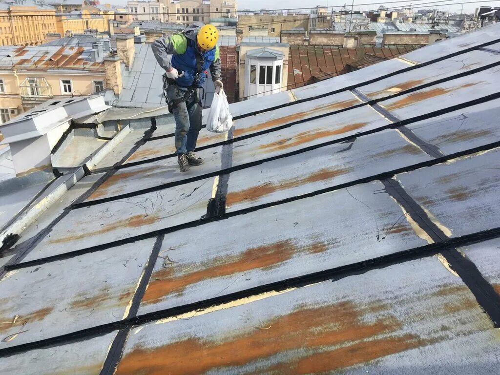 крыша гаража. жесткая кровля гаража. виды крыш для гаража. крыша гаража. гараж с плоской кровлей.