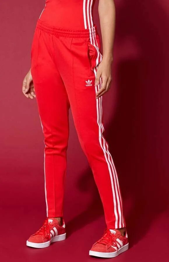 Adidas Originals adicolor женский штаны. Красные штаны адидас. Adidas adicolor track Pants. Adidas Originals Red штаны. Красный спортивный адидас