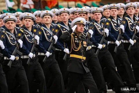 В какие годы проводили парад