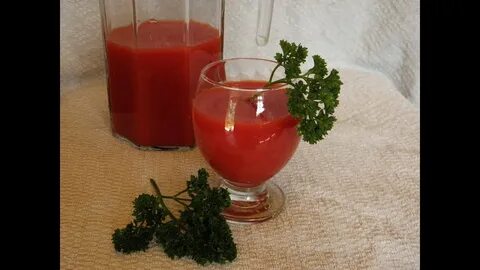 Томатный сок с петрушкой