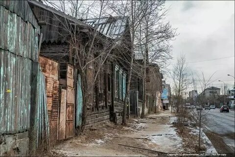 В центре города проживали