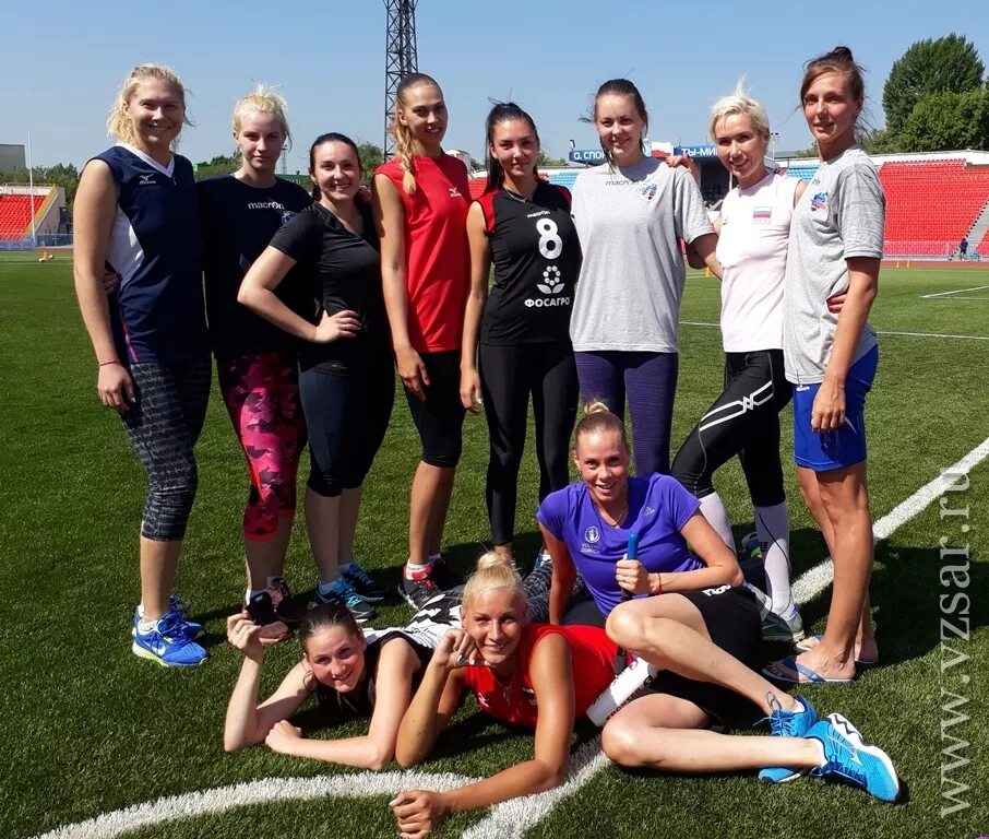 Костючик юлия. Волейбольная команда протон саратов. Саратовский протон волейбол. Волейбол протон саратов женщины. Протон состав команды.