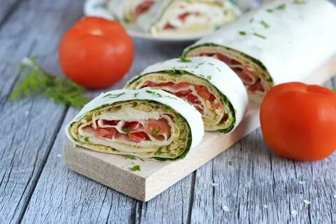 Рулет из лаваша начинки с творожным сыром