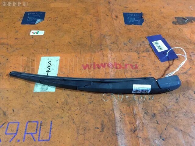 Держатель дворника Toyota Ractis NCP120 1NZ-FE 2011 1293