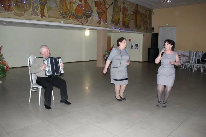 Стадион сокол в соколе вологодской области. Дк сухонский сокол. Дк сухонский сокол вологодская область. Дворец культуры сухонский сокол вологодской области. Культурный центр сокол вологодской области.