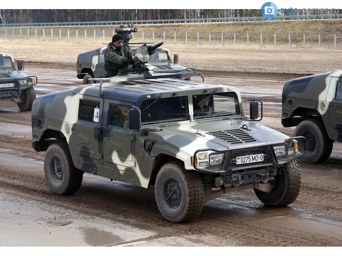 Dongfeng eq2050 белоруссия. Dongfeng беларусь. Минитрактор донгфенг 244. Dongfeng ix5 2020. Бронеавтомобиль китайский хаммер.