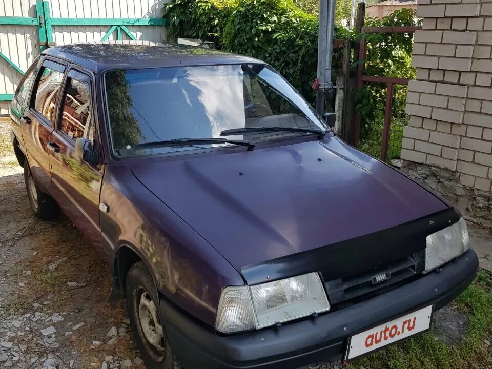 Фиолетовый иж 2126 ода. Иж 2002 года. Машина иж 2002 ода. Иж 2002 года. Иж 2126 2002.