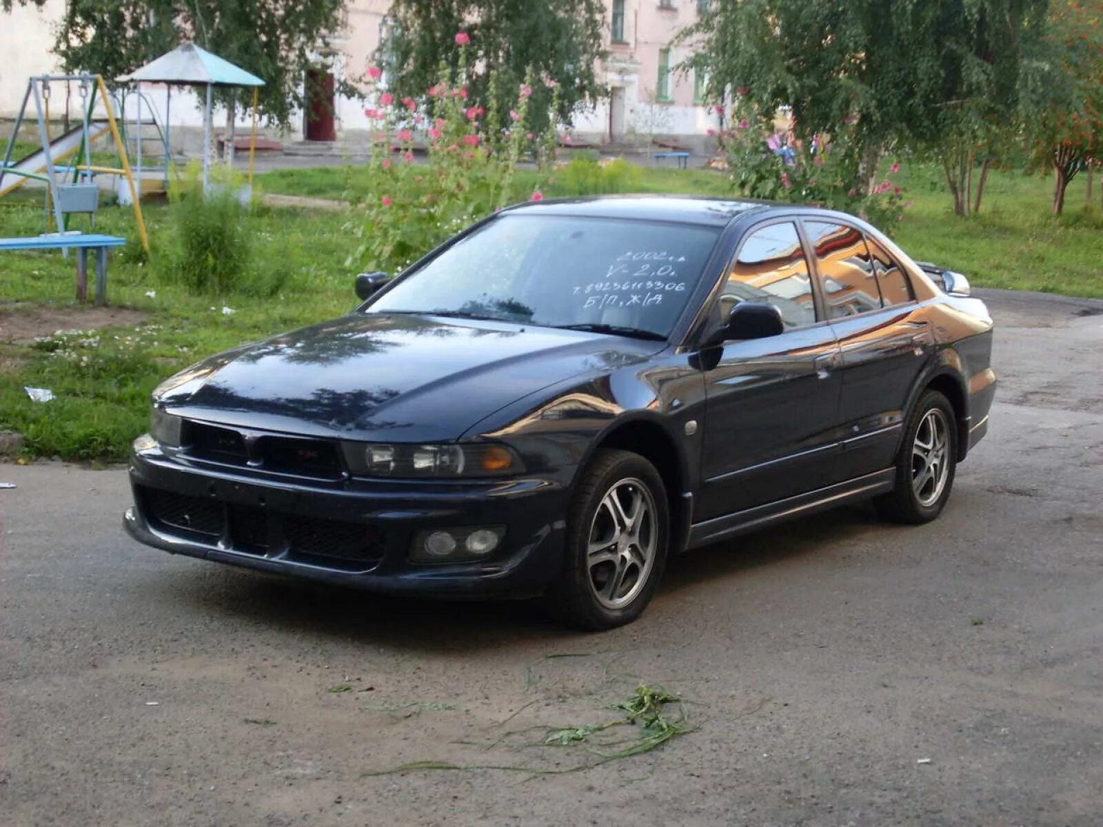 Купить митсубиси 2002. Мицубиси Галант 2002. Mitsubishi Galant 2002. Митсубиси Галант 2002 черный. Mitsubishi Galant 2.0 2002.