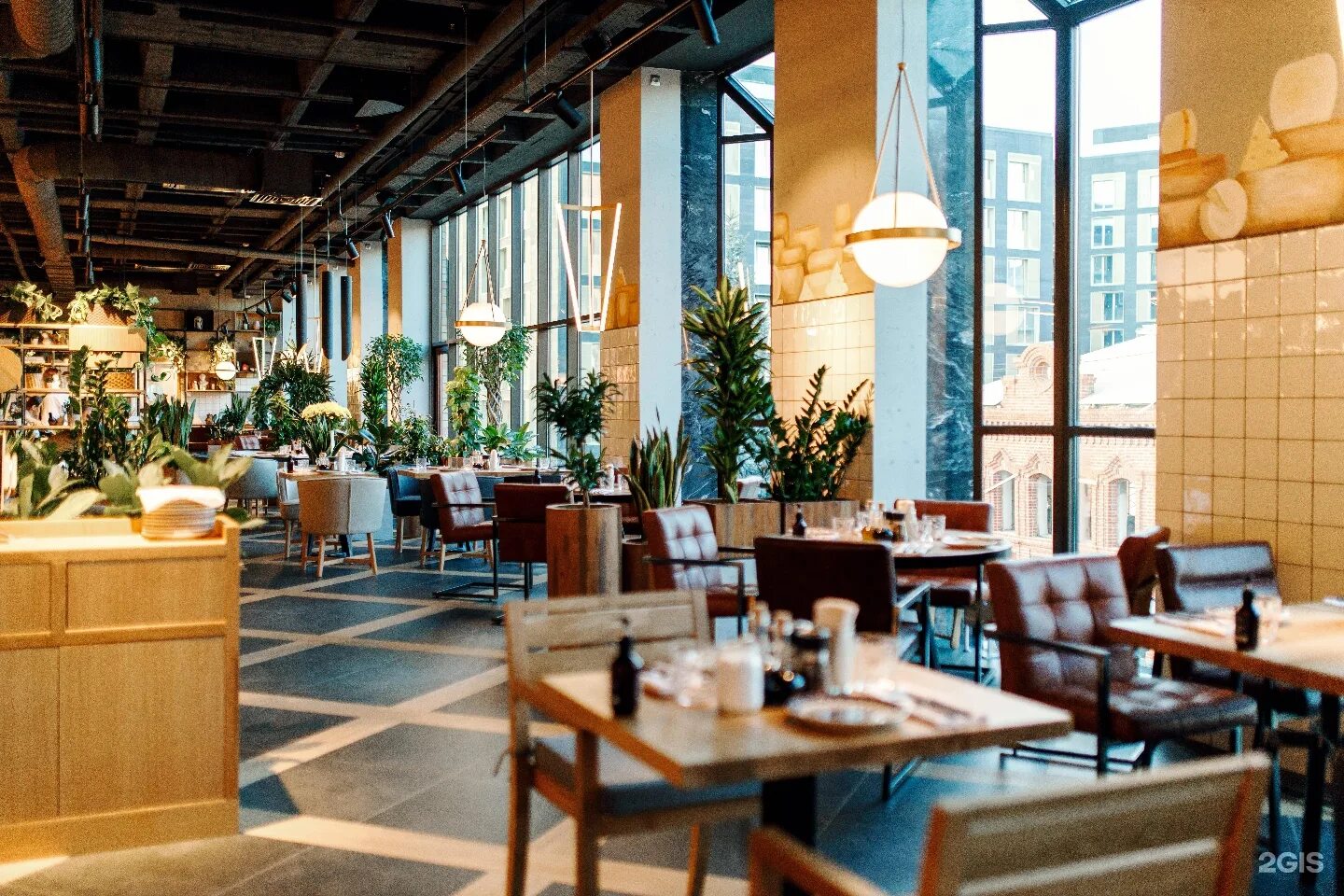 Сыроварня воронеж ресторан динамо. Ресторан сыроварня новикова уфа. Сыроварня тюмень ресторан. Тюмень советская улица 54 сыроварня. Сыроварня аркадия новикова екатеринбург.