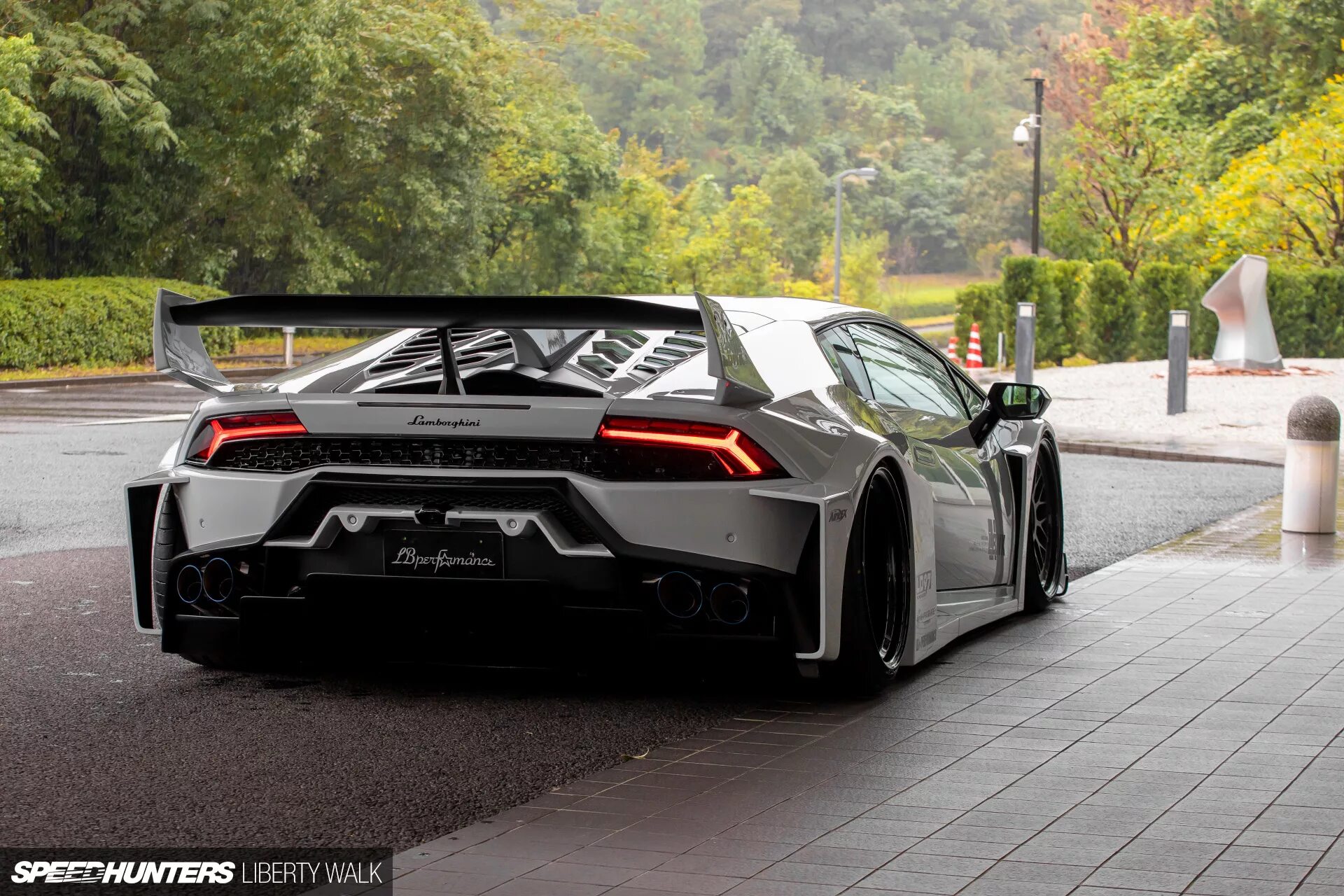 Мод ламборгини хуракан. Ламборгини Хуракан Либерти волк. Lamborghini Huracan lb works. Ламборджини Хуракан Liberty walk. Liberty walk lb silhouette Lamborghini Huracan gt.