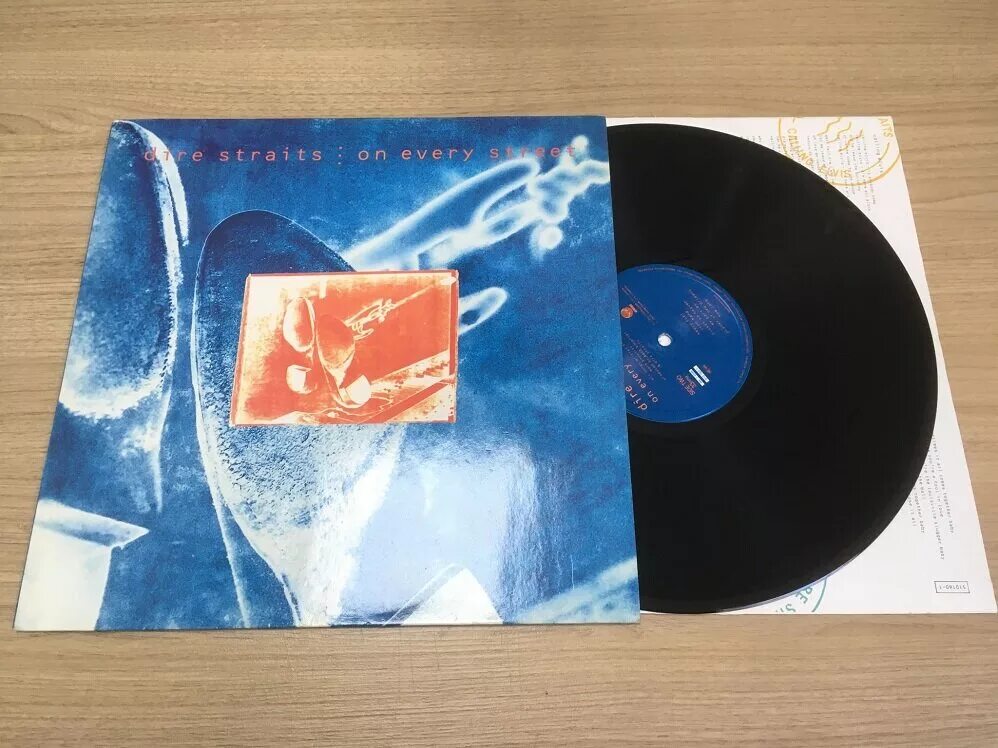 Группа dire Straits 1991. Dire Straits on every Street 1991. Dire Straits 1991 CD. Dire Straits on every Street обложка. Dire streets