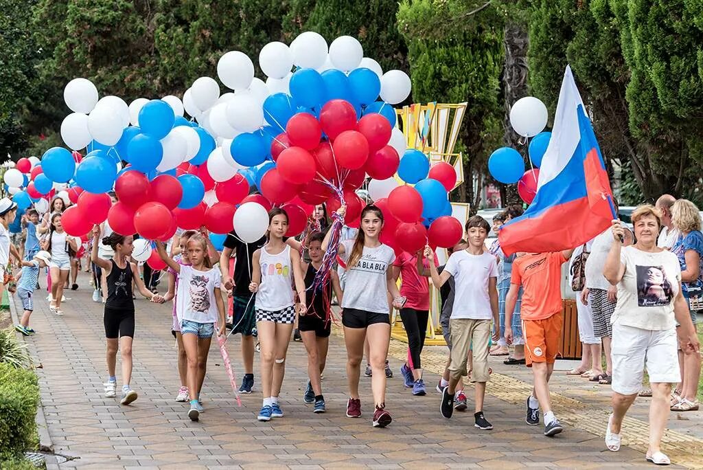 Когда отмечают день. День России празднование. С праздником с днем России. Фестиваль день России. Ффото день России праздники.