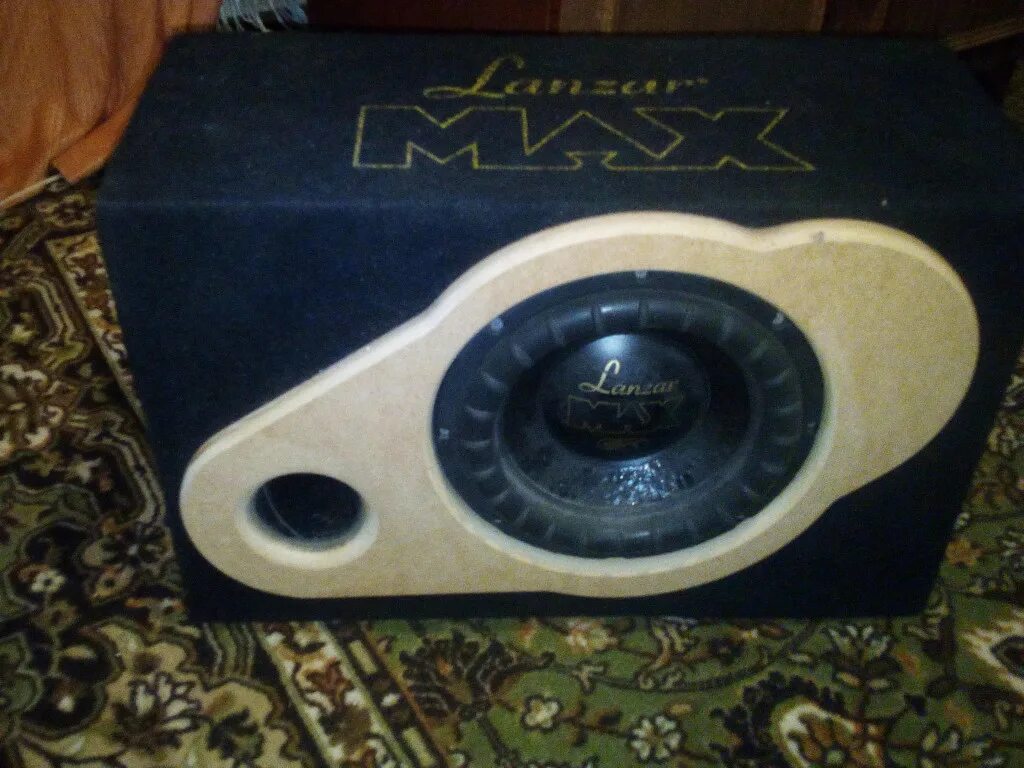 Helix сабвуфер rms 300 ватт. Сабвуфер макс. Характеристики сабвуфера ланзар макс про. Автомобильный сабвуфер lanzar max af8. Активный сабвуфер ms max ms112a.