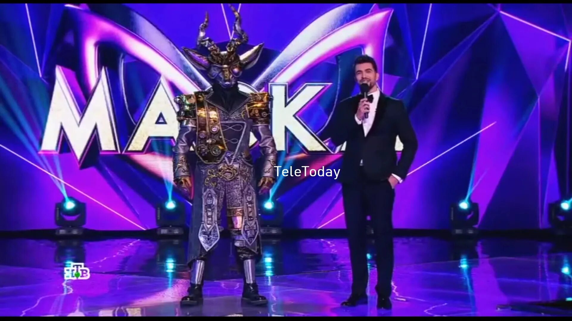 Шоу маска крокодил. Кто поет в маске в шоу. Маскед сингер. Шоу "the masked singer" -2020. The masked singer fox.
