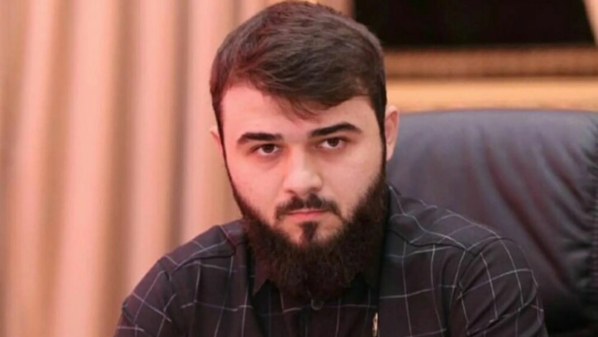 Хамзатов имам