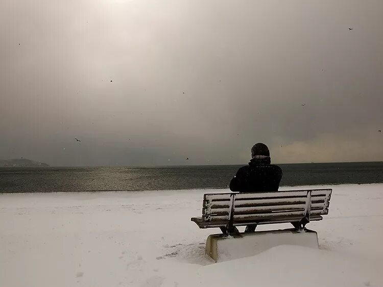 Зимнее одиночество. Одиночество зимой. Одинокая зима. Грусть зимой.