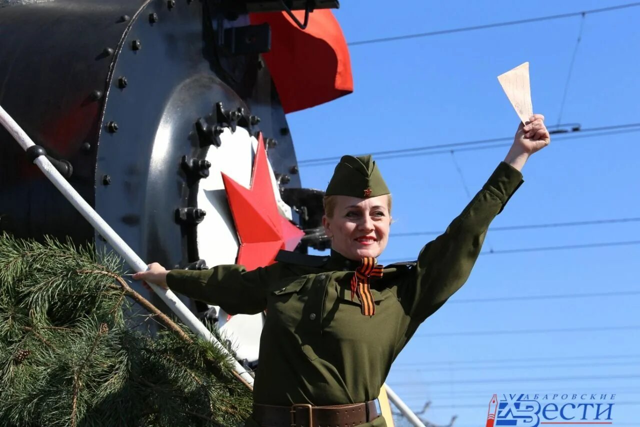 Поезд победы хабаровск. Поезд Победы фото. Поезд Победы Хабаровск 2023. 9 Мая Хабаровск. Военные в поезде Хабаровск.