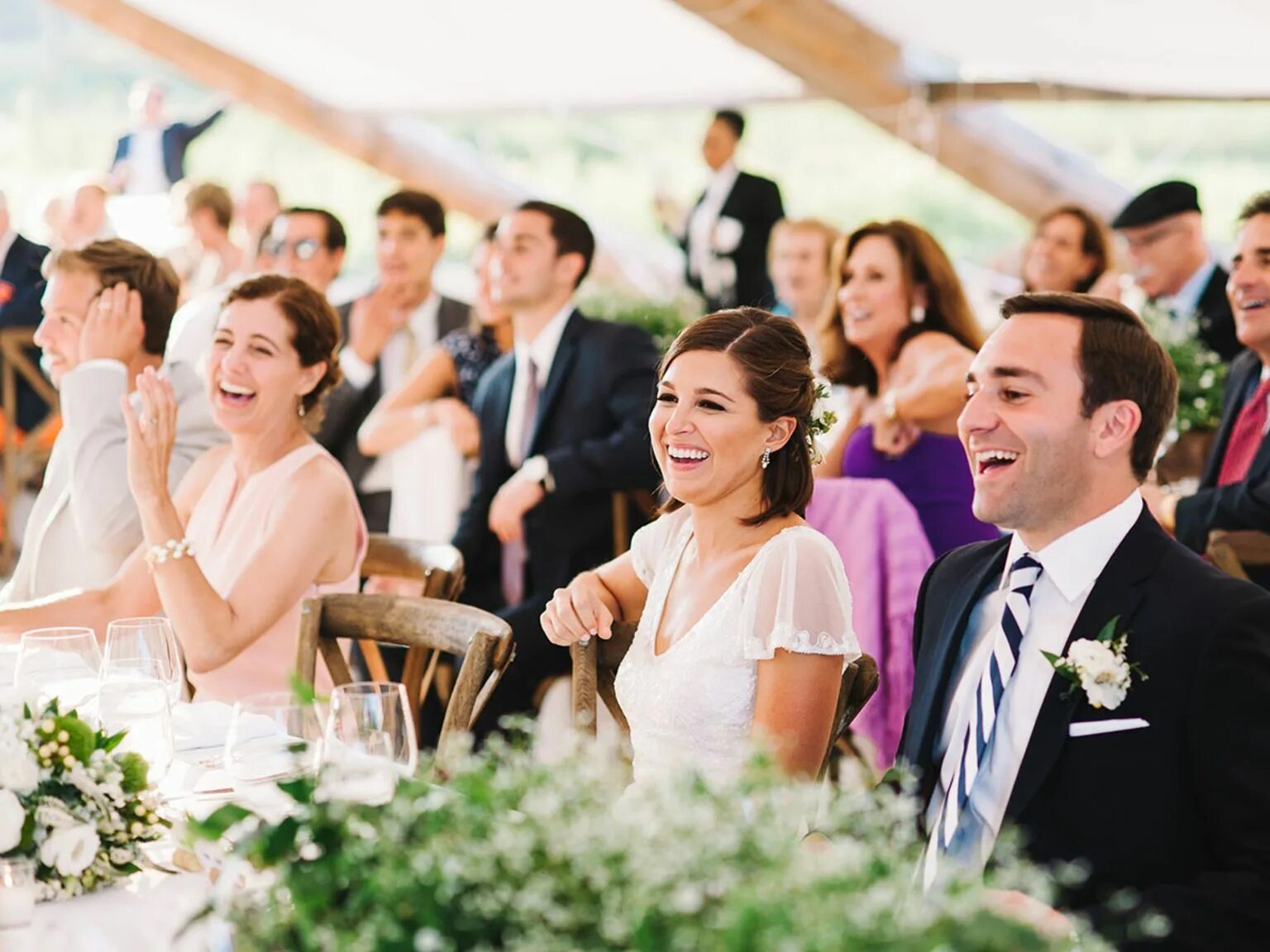 Свадьба и праздника не будет. Гости на свадьбе. Гости на свадьбе за столом. Свадьба счастливые люди. Свадьба банкет.