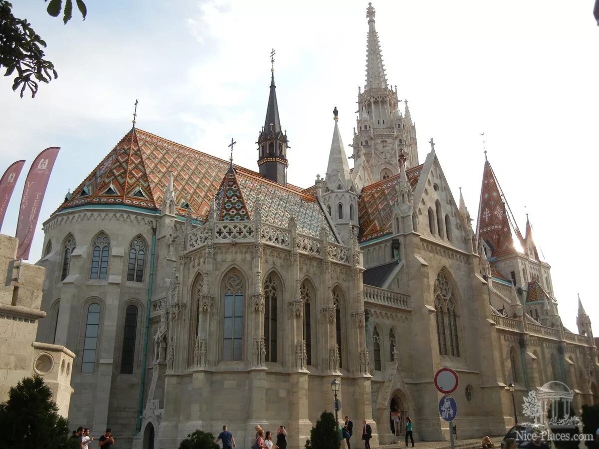 Тег венгрии. Будапешт Церковь Святого Матьяша (Церковь Девы Марии). Церковь Матьяша в Будапеште и рыбацкий Бастион. Церковь Матьяша в Будапеште картинки.
