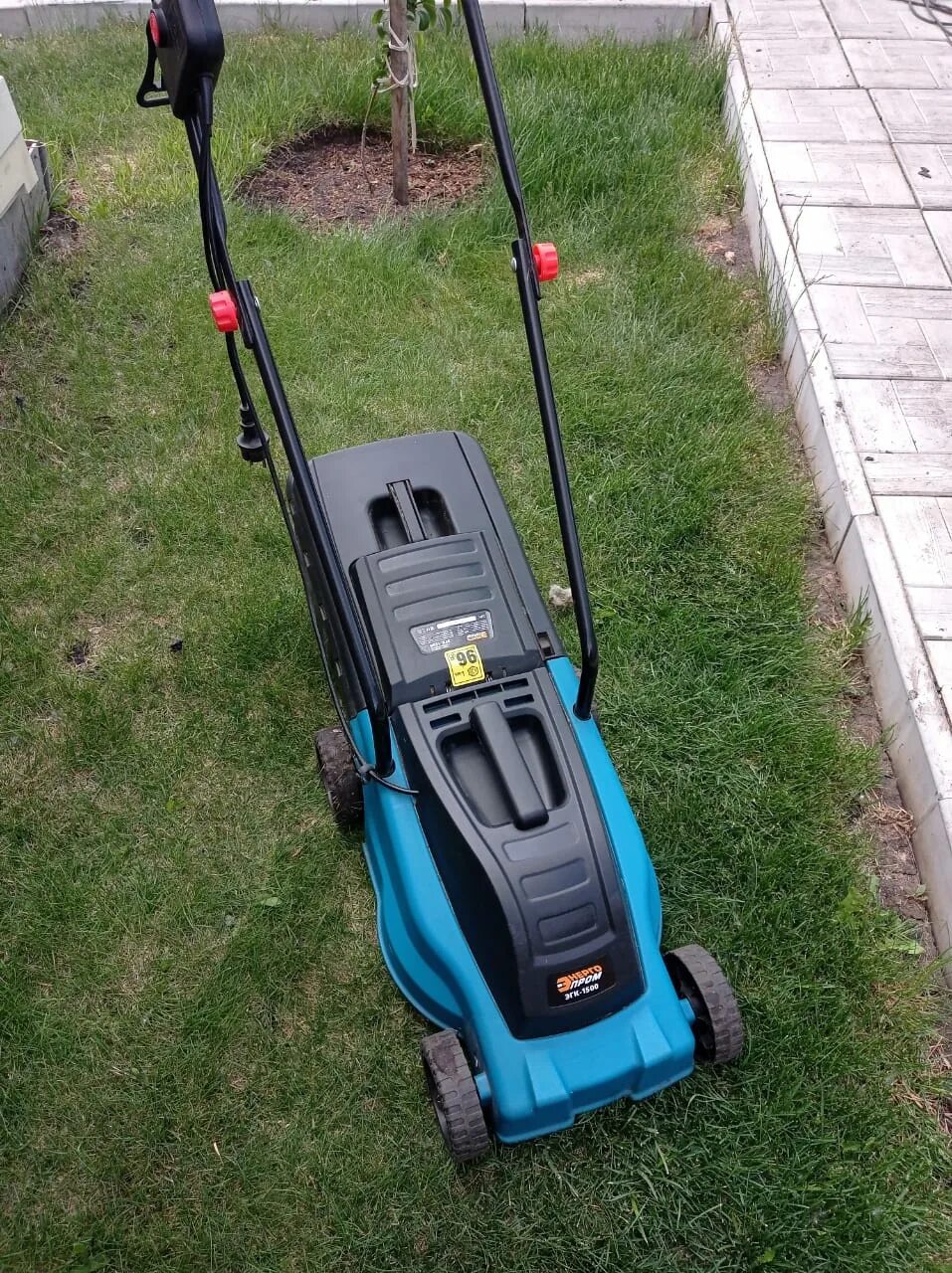 Partner for garden 200 отзывы. Газонокосилка partner t281. Косилка электрическая триммер разбор. Генератор partner for Garden 4000. LM 1832 partner for Garden запчасти.