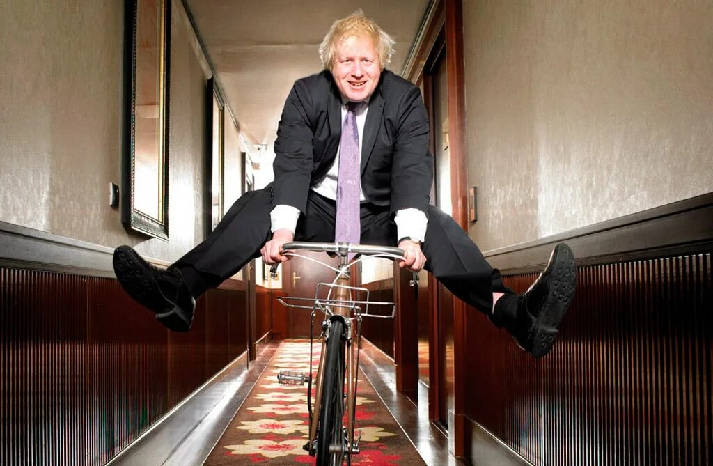 Отец бориса джонсона фото. Boris johnson shakespeare riddle of genius. Boris johnson shakespeare riddle of genius. Борис джонсон карикатуры. Премьер британии джонсон в молодости.