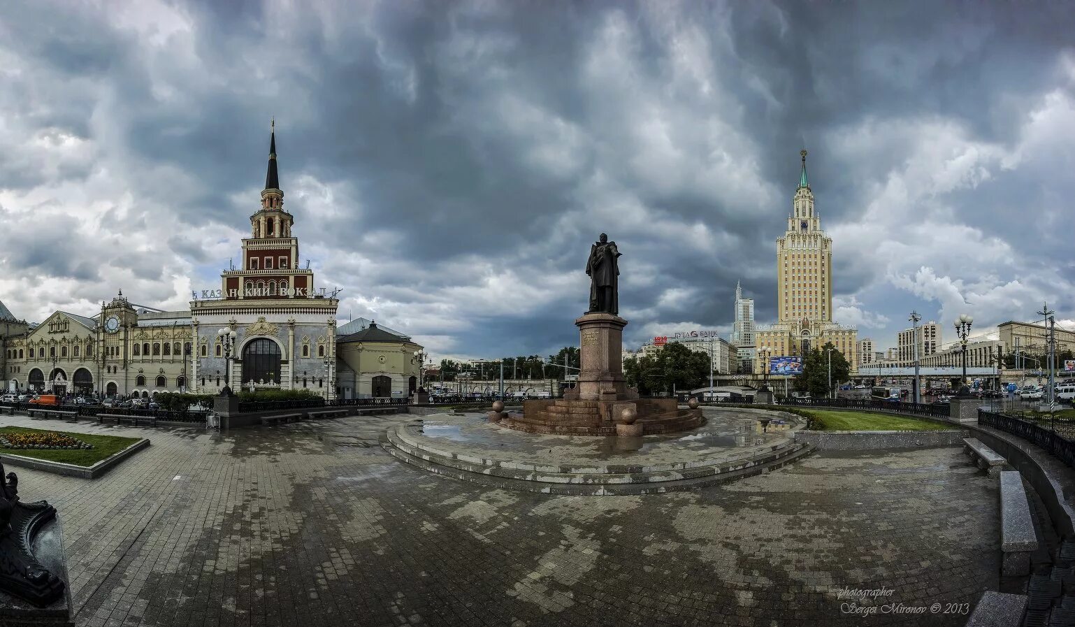 Московские 3 вокзала. Площадь 3х вокзалов в Москве. Площадь 3 вокзалов в Москве. Комсомольская площадь Москва. Комсомольская площадь 3.