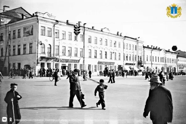Смотрим Волгу эпохи "до водохранилища" и где был "Восточный бульвар"? Старые фот